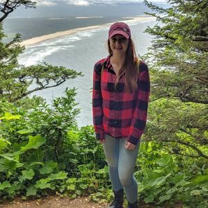 Meet your Posher, Lauren